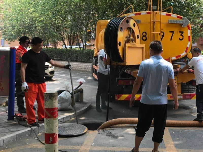 武汉沌口开发区家里马桶堵塞了找专业马桶疏通公司